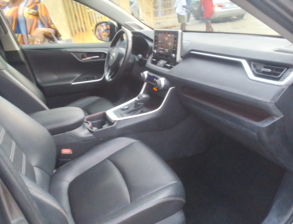 Foreign Used Toyota HighLander 2020 for Sale in Lagos