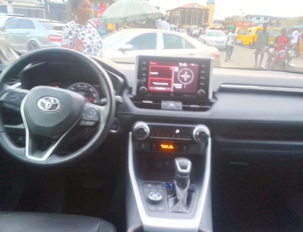Foreign Used Toyota HighLander 2020 for Sale in Lagos