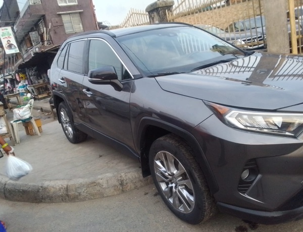 Foreign Used Toyota HighLander 2020 for Sale in Lagos
