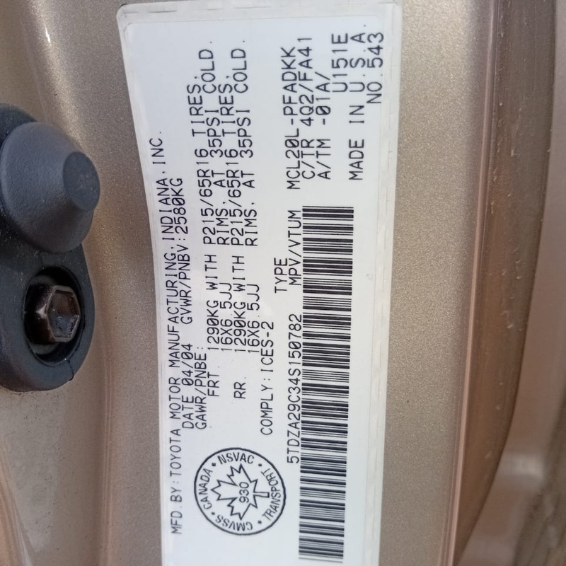 Foreign Used Toyota Sienna 2004 for Sale In Lagos image