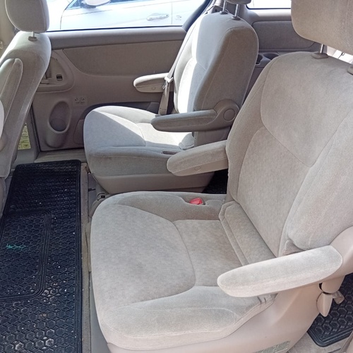Foreign Used Toyota Sienna 2004 for Sale In Lagos