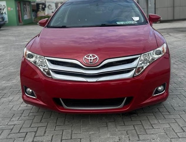Foreign Used Toyota Venza  2015 Model for Sale In Lagos