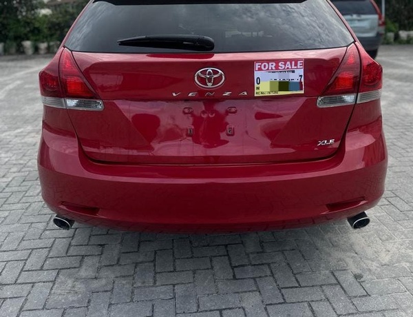 Foreign Used Toyota Venza  2015 Model for Sale In Lagos