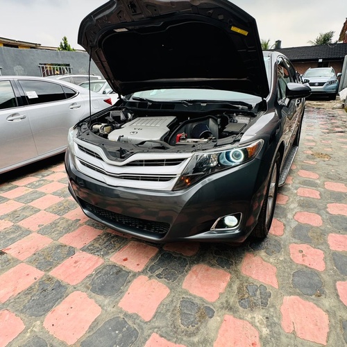 Foreign Used Toyota Venza LE 2013 for Sale In Lagos