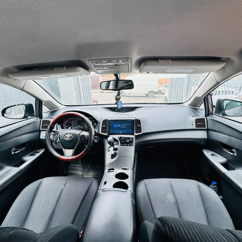 Foreign Used Toyota Venza LE 2013 for Sale In Lagos image