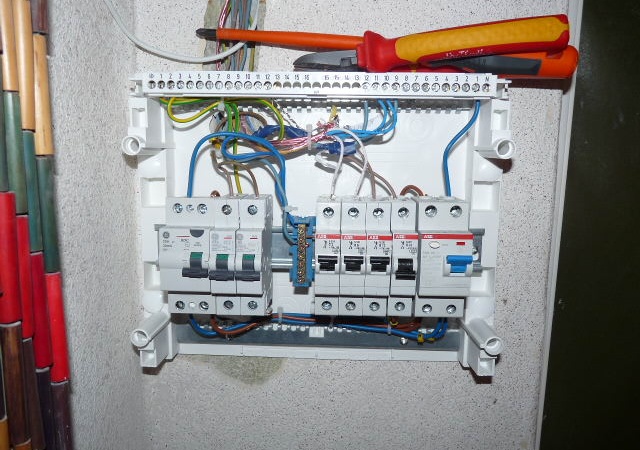 Fuse Box image 3