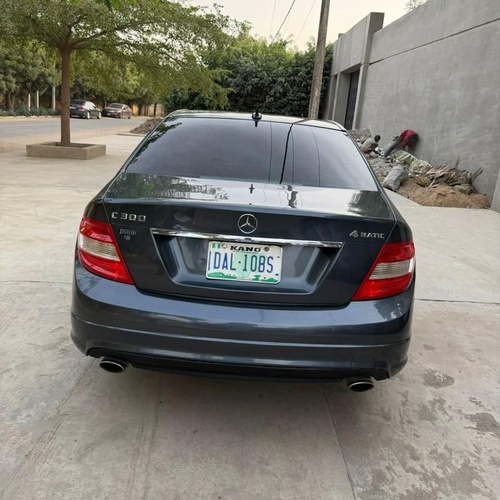 GOOD DEAL  2008 MERCEDES BENZ C300 FOR SALE IN KANO