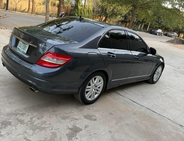 GOOD DEAL  2008 MERCEDES BENZ C300 FOR SALE IN KANO