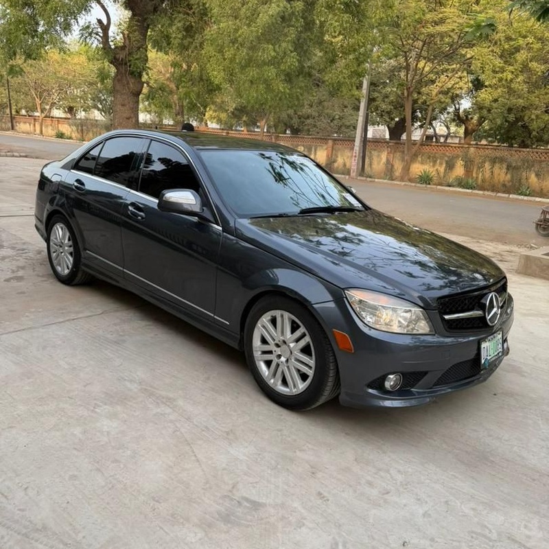 GOOD DEAL  2008 MERCEDES BENZ C300 FOR SALE IN KANO image
