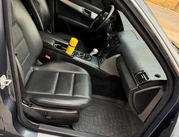 GOOD DEAL  2008 MERCEDES BENZ C300 FOR SALE IN KANO