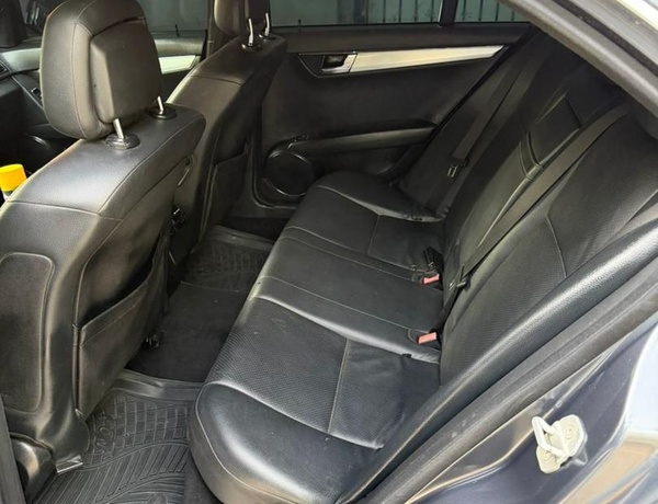 GOOD DEAL  2008 MERCEDES BENZ C300 FOR SALE IN KANO