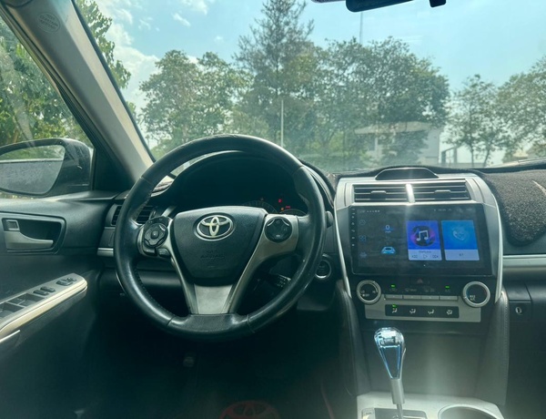 GOOD DEAL  2013 TOYOTA CAMRY SE (KEYLESS) FOR SALE IN ABUJA