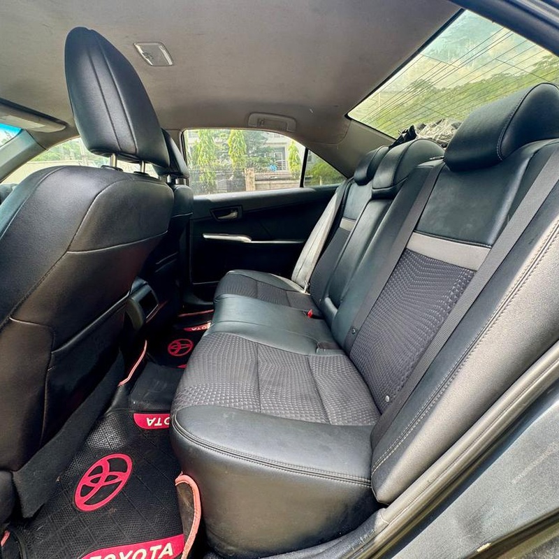 GOOD DEAL  2013 TOYOTA CAMRY SE (KEYLESS) FOR SALE IN ABUJA image