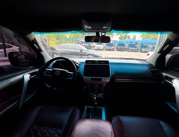 GOOD DEAL  2014 TOYOTA PRADO FOR SALE IN ABUJA