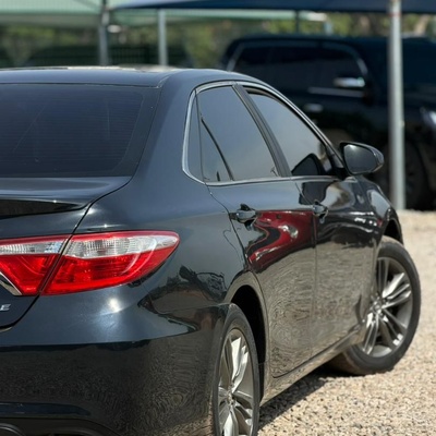 GOOD DEAL  2015 TOYOTA CAMRY SE FOR SALE IN ABUJA