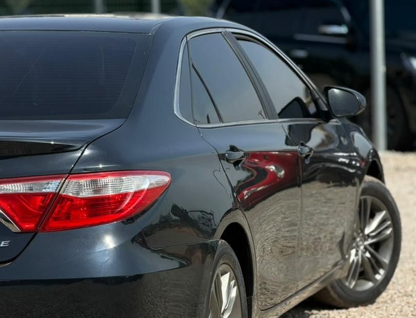 GOOD DEAL  2015 TOYOTA CAMRY SE FOR SALE IN ABUJA