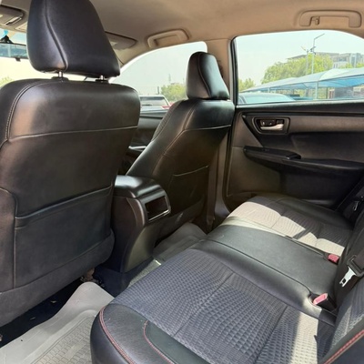 GOOD DEAL  2015 TOYOTA CAMRY SE FOR SALE IN ABUJA