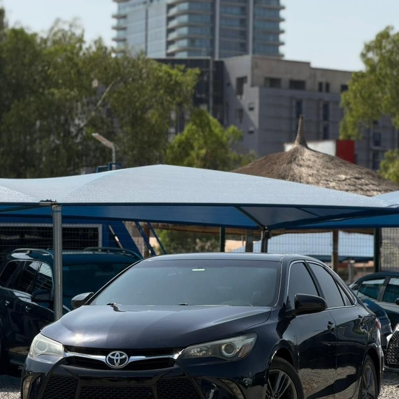 GOOD DEAL  2015 TOYOTA CAMRY SE FOR SALE IN ABUJA image