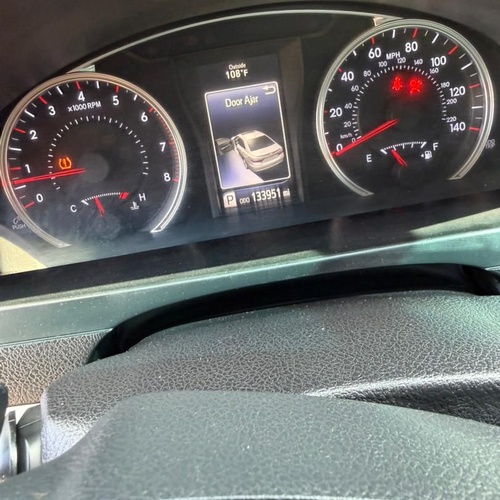 GOOD DEAL  2015 TOYOTA CAMRY SE FOR SALE IN ABUJA