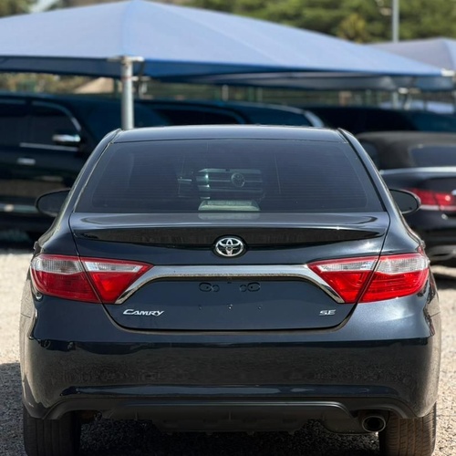 GOOD DEAL  2015 TOYOTA CAMRY SE FOR SALE IN ABUJA