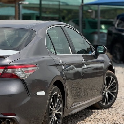 GOOD DEAL   2019 TOYOTA CAMRY SE FOR SALE IN ABUJA