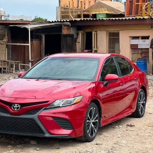 GOOD DEAL  2019 TOYOTA CAMRY SE IN KANO