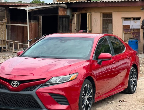 GOOD DEAL  2019 TOYOTA CAMRY SE IN KANO