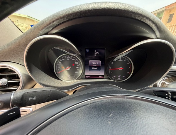 GOOD DEAL 2016 MERCEDES BENZ C300 FOR SALE IN ABUJA