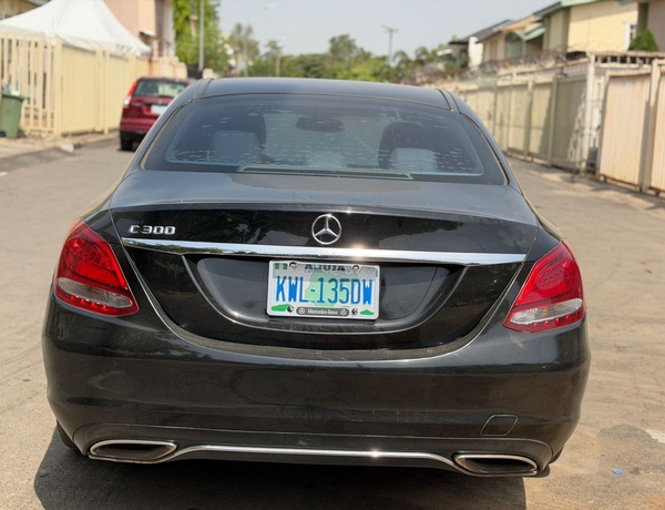 GOOD DEAL 2016 MERCEDES BENZ C300 FOR SALE IN ABUJA