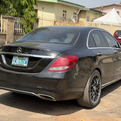 GOOD DEAL 2016 MERCEDES BENZ C300 FOR SALE IN ABUJA