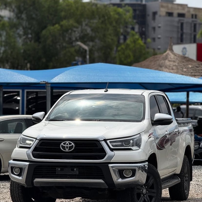 GOOD DEAL ( BRAND NEW)  2021 TOYOTA HILUX  FOR SALE IN LAGOS image