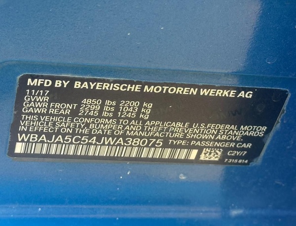 GOOD DEAL(EXTREMELY CLEAN)  2018 BMW 530i FOR SALE IN ABUJA