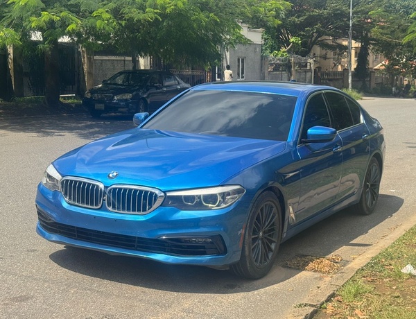 GOOD DEAL(EXTREMELY CLEAN)  2018 BMW 530i FOR SALE IN ABUJA