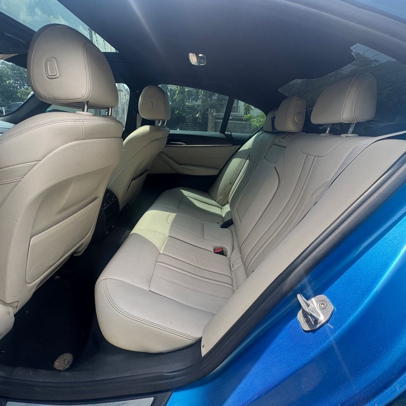 GOOD DEAL(EXTREMELY CLEAN)  2018 BMW 530i FOR SALE IN ABUJA image