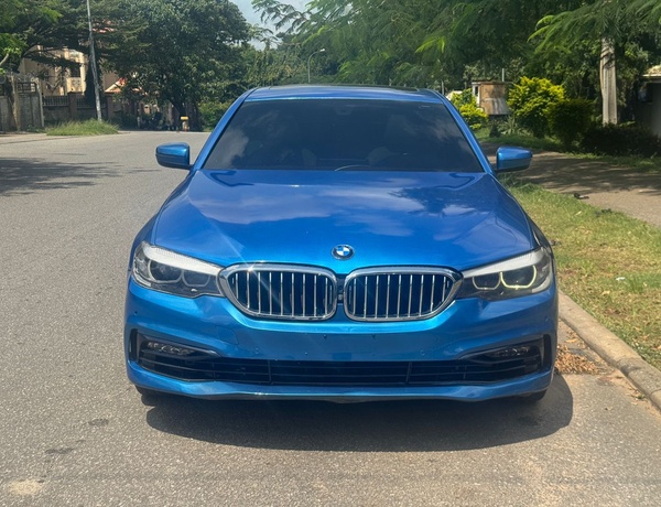 GOOD DEAL(EXTREMELY CLEAN)  2018 BMW 530i FOR SALE IN ABUJA