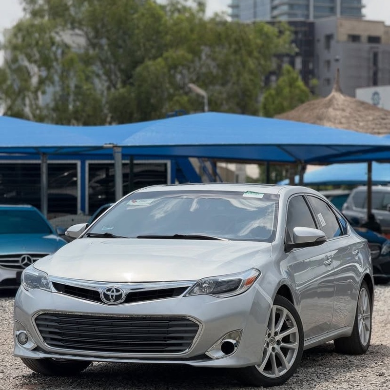 GOOD DEAL (FOREIGN USED)  2013 TOYOTA AVALON XLE FOR SALE IN ABUJA image
