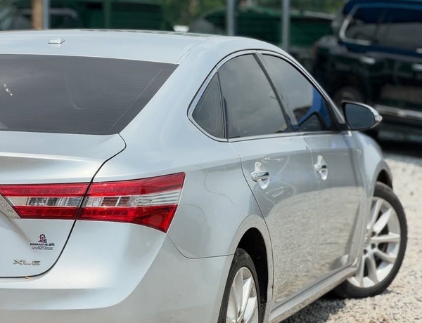 GOOD DEAL (FOREIGN USED)  2013 TOYOTA AVALON XLE FOR SALE IN ABUJA