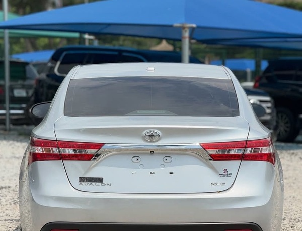 GOOD DEAL (FOREIGN USED)  2013 TOYOTA AVALON XLE FOR SALE IN ABUJA
