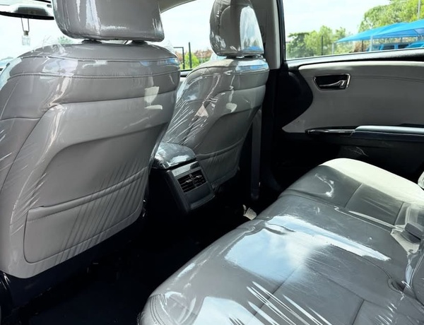 GOOD DEAL (FOREIGN USED)  2013 TOYOTA AVALON XLE FOR SALE IN ABUJA