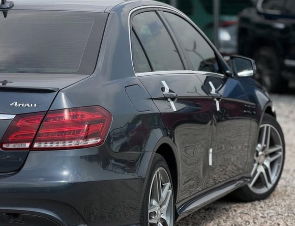 FOREIGN USED 2015 MERCEDES BENZ E350 FOR SALE IN ABUJA