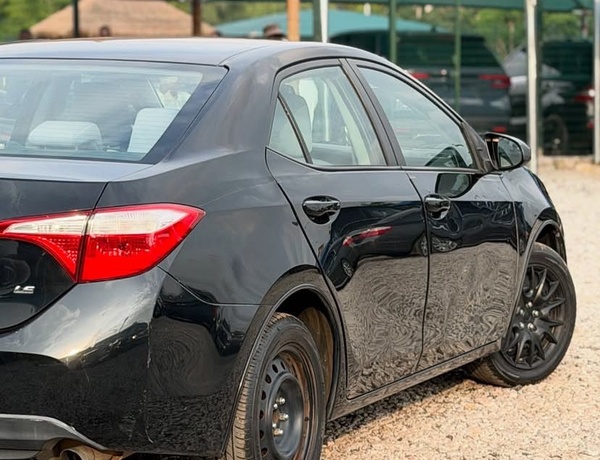 GOOD DEAL FOREIGN USED 2015 TOYOTA COROLLA LE FOR SALE IN ABUJA