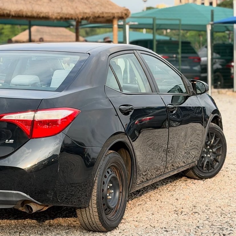 GOOD DEAL FOREIGN USED 2015 TOYOTA COROLLA LE FOR SALE IN ABUJA image