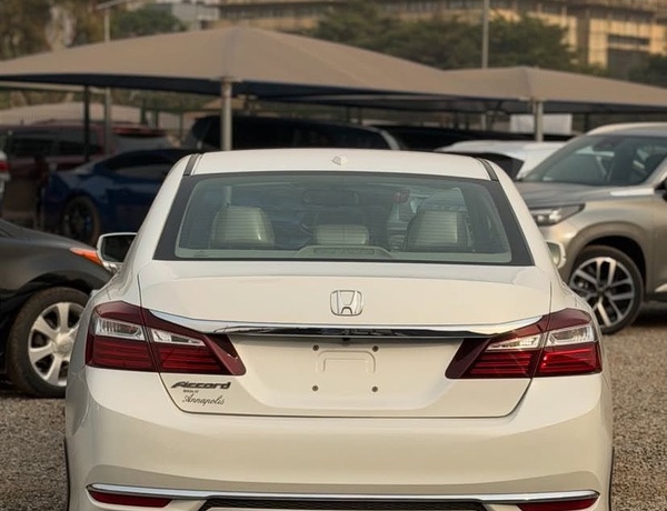 FOREIGN USED 2017 HONDA ACCORD EXL FOR SALE IN ABUJA