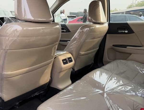 FOREIGN USED 2017 HONDA ACCORD EXL FOR SALE IN ABUJA