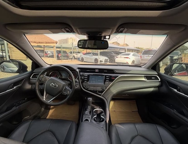 GOOD DEAL(FOREIGN USED)  2018 TOYOTA CAMRY XSE