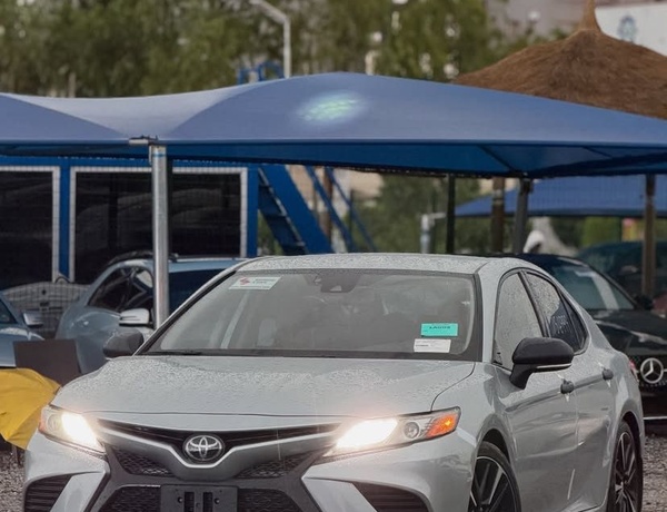 FOREIGN USED  2019 TOYOTA CAMRY XSE  FOR SALE IN ABUJA