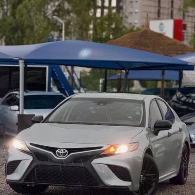 FOREIGN USED 2020 TOYOTA CAMRY FOR SALE IN ABUJA