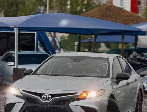 FOREIGN USED 2020 TOYOTA CAMRY FOR SALE IN ABUJA