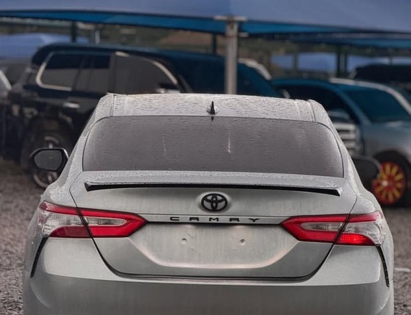 FOREIGN USED 2020 TOYOTA CAMRY FOR SALE IN ABUJA