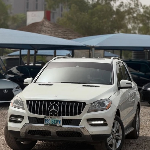 GOOD DEAL NIGERIAN USED  2013 MERCEDES ML350 ABUJA